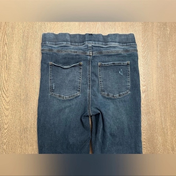 NWOT SPANX DISTRESSED ANKLE SKINNY JEANS MEDIUM WASH - Size Medium SKU:466 - Picture 15 of 16